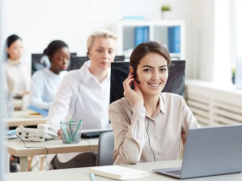 Alma, tu asistente virtual con IA, disponible 24 horas al día, los 7 días de la semana. Plan Starter